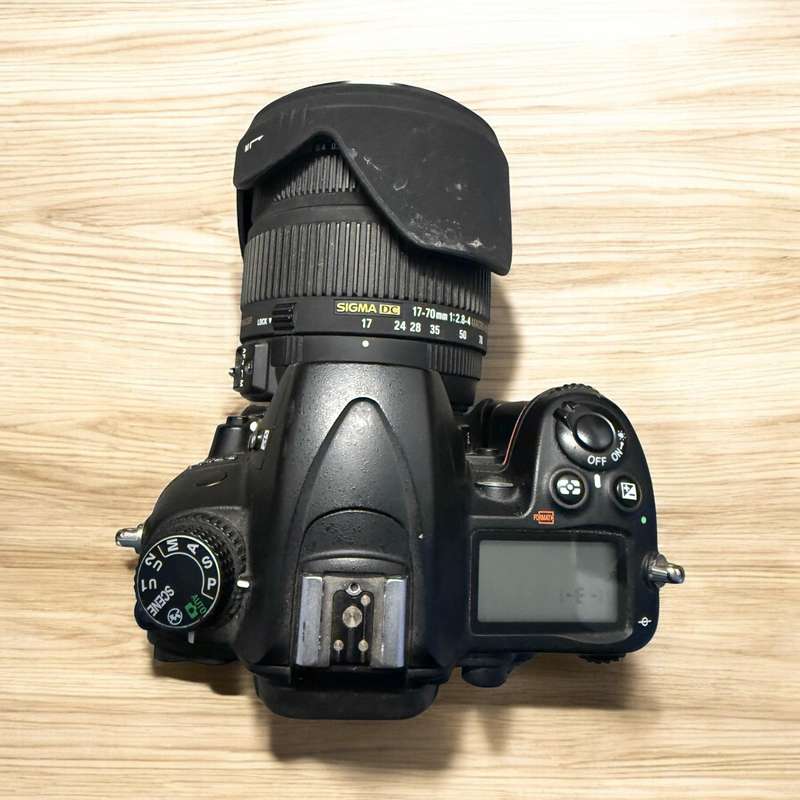 Nikkon D7000 Slr Camera with Sigma 17-70mm 1 :2.8-4 Macro Hsm