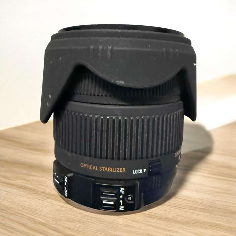 Nikkon D7000 Slr Camera with Sigma 17-70mm 1 :2.8-4 Macro Hsm
