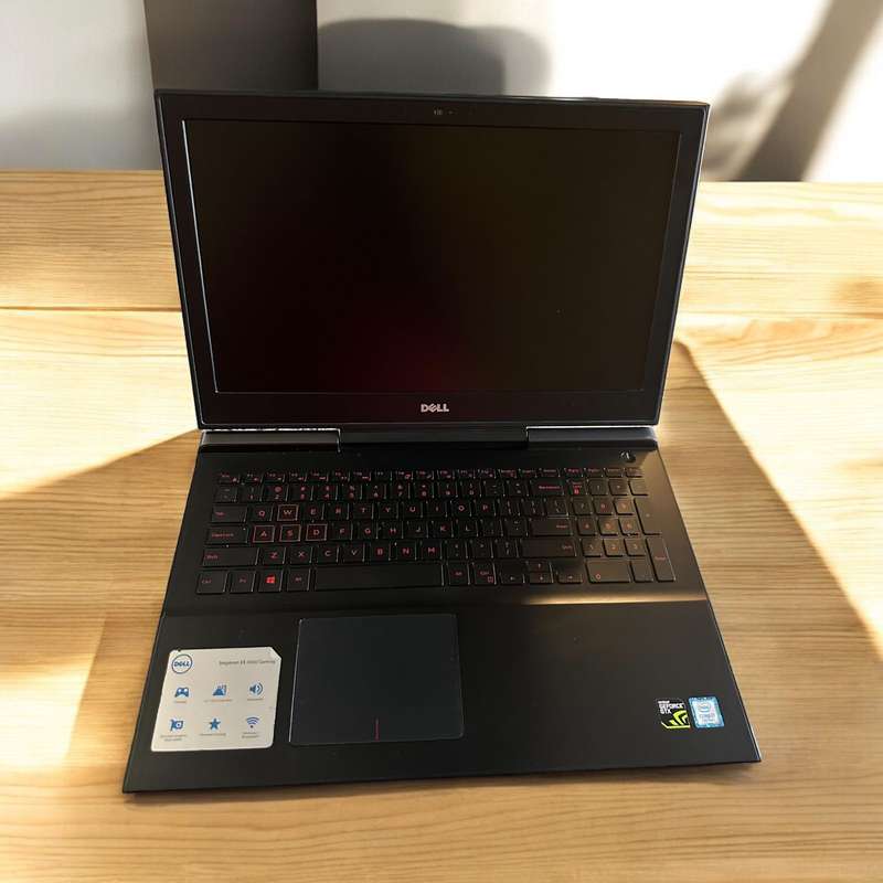 Dell Inspiron 15 7000 Gaming  i7-7 2.8GHz 32GB RAM 1TB HDD 256GB SSD NVIDIA GEFORCE GTV 1050 TI MINT