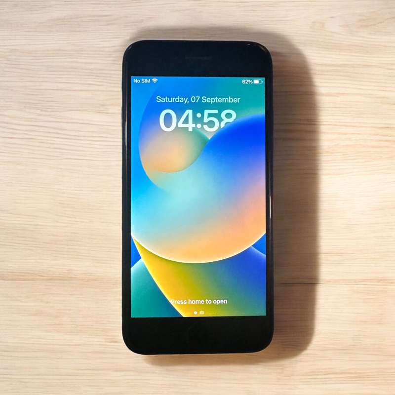 I PHONE 8 64GB 83% BATT HEALTH MINT