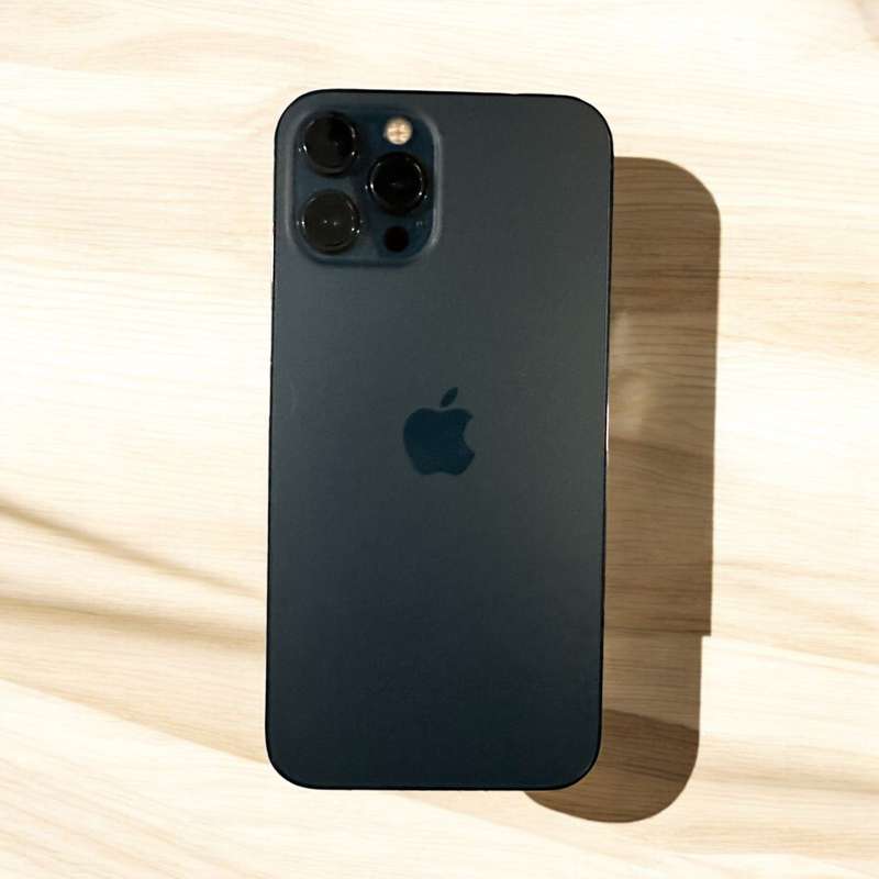 Apple iPhone 12 Pro Max  128GB,  Mint condition 87% batt health