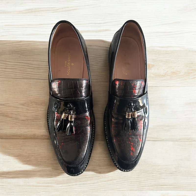 LOUIS  VUITTON AUTHENTIC BLACK & MAROON  LEATHER  SHOES SIZE 44
