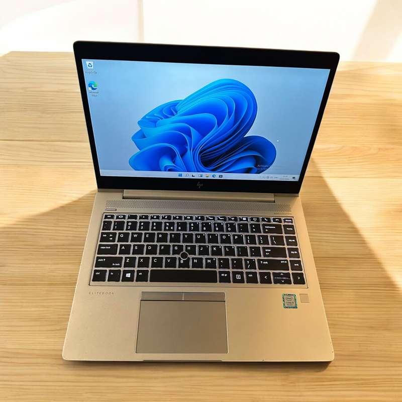 HP EliteBook 840 G5  8th Gen i5-8350U@1.6GHz, 8GB RAM, 256GB SSD,UHD GRAPHICS 620 FHD Display LTE