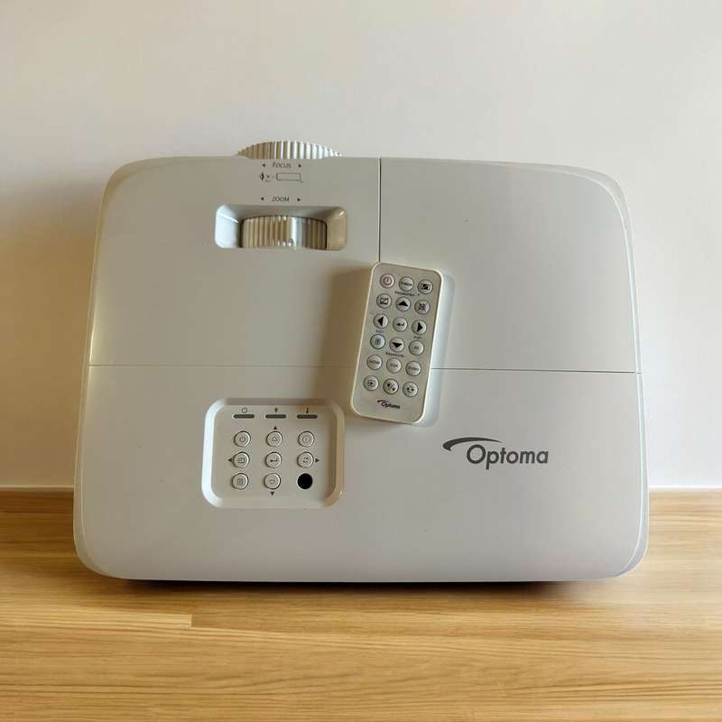 Optoma X309ST XGA Short Throw Projector 3700 Lumens Mint Condition