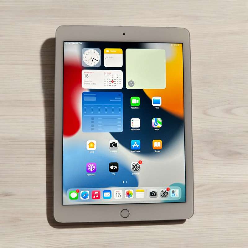 IPAD AIR 2 WIFI AND 4G 16GB MODEL A1567