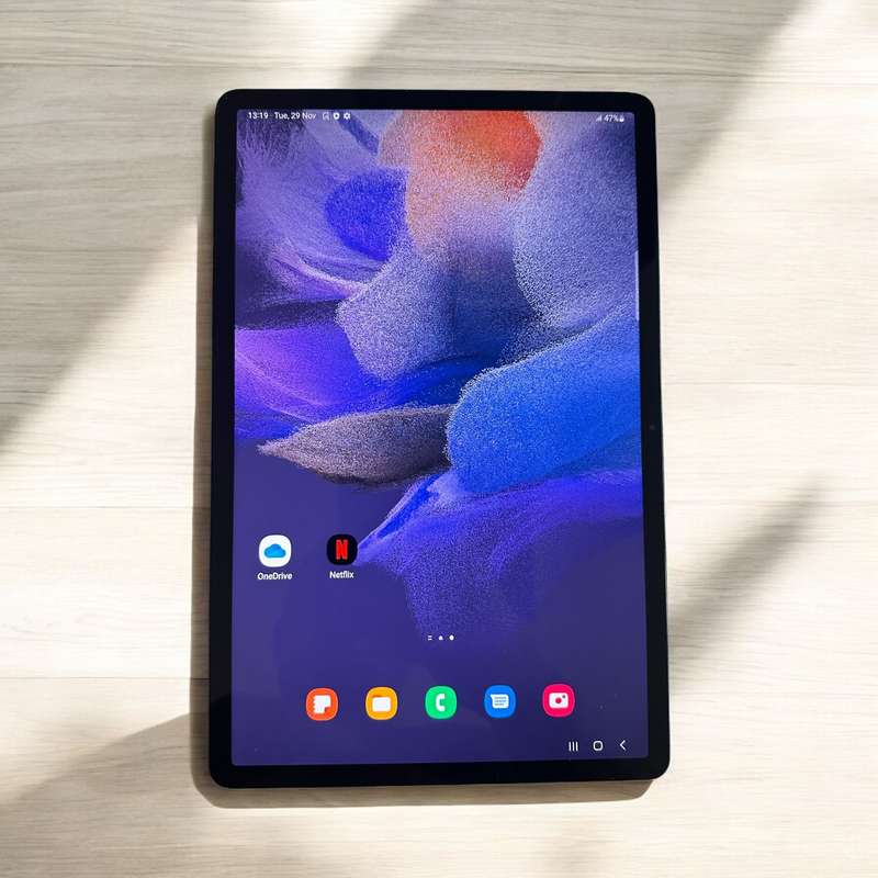 Samsung Galaxy Tab S7 FE 5G 128GB - Mystic Black mint new condition With Keyboard and S Pen
