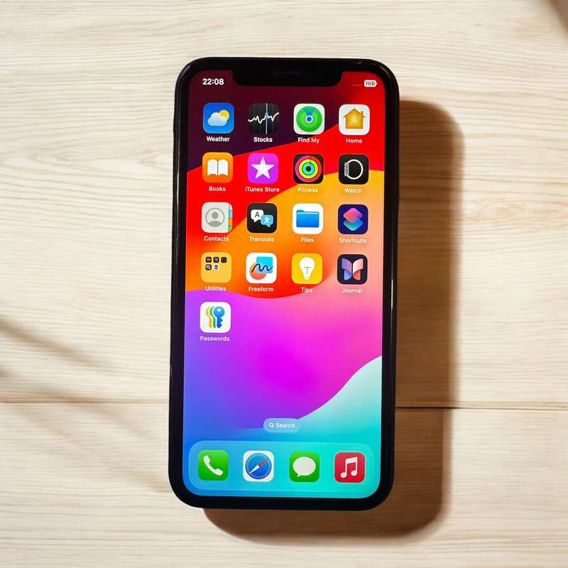 i PHONE XR 64GB MINT CONDITION  87% BATT HEALTH