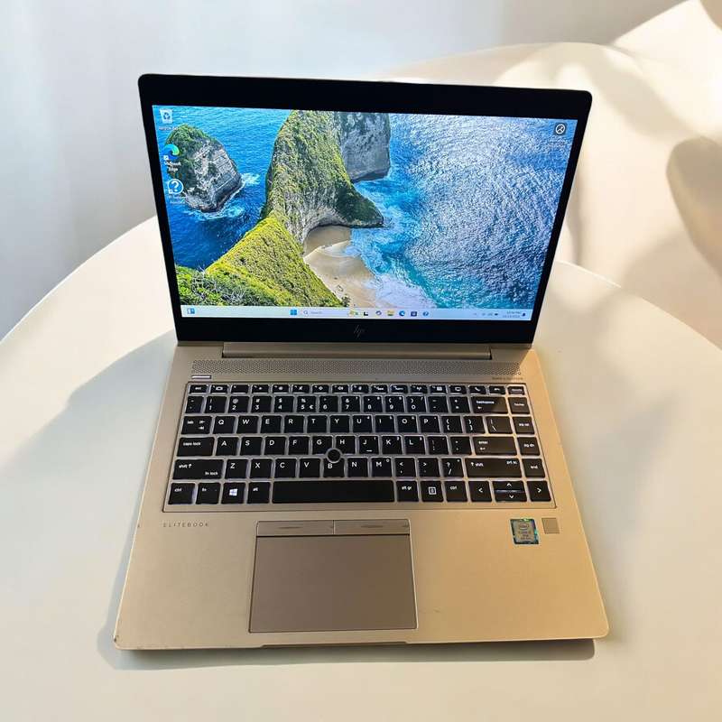 HP EliteBook 840 G5  8th Gen i7-8665U@1.9GHz, 16GB RAM, 256GB SSD FHD Display LTE