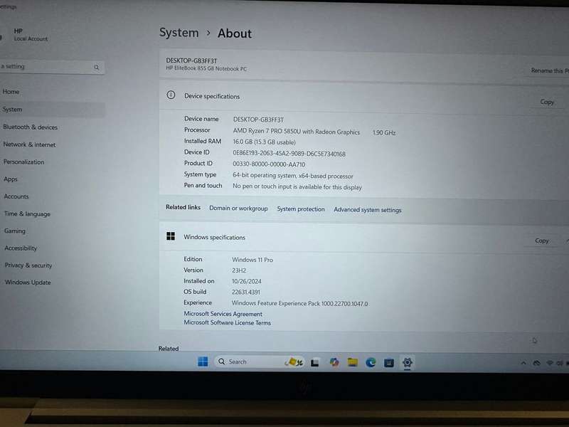 HP EliteBook 855 G8 15.6-inch HD Laptop - AMD Ryzen 7 Pro 5850U 512GB SSD 16GB RAM