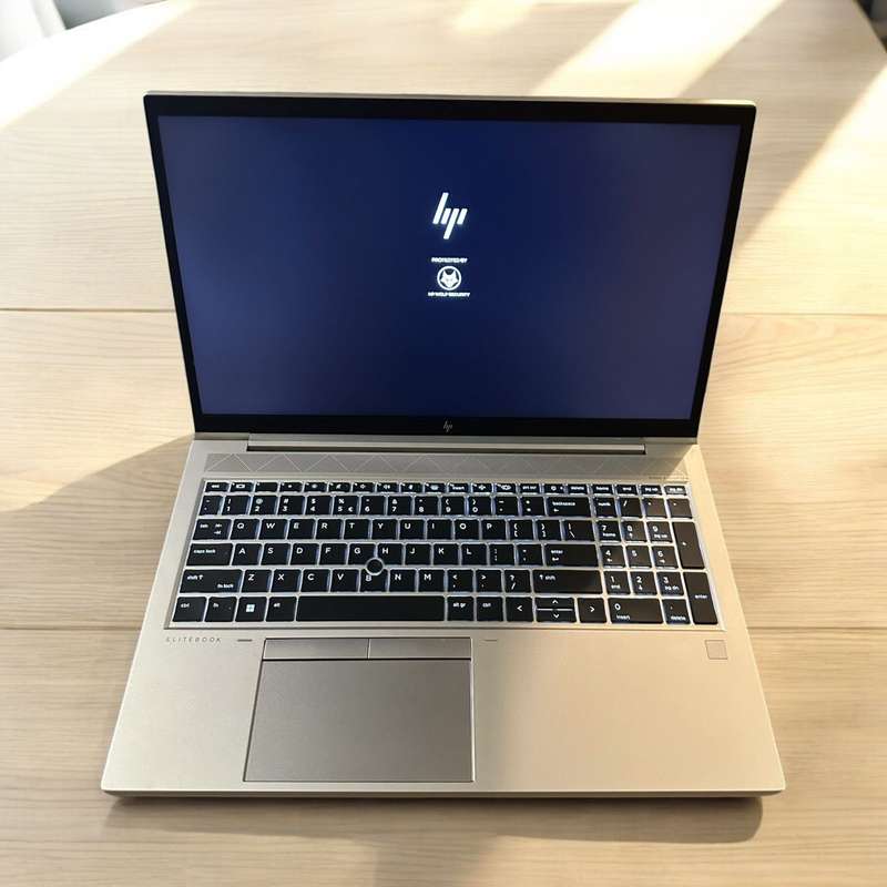 HP EliteBook 855 G8 15.6-inch HD Laptop - AMD Ryzen 7 Pro 5850U 512GB SSD 16GB RAM