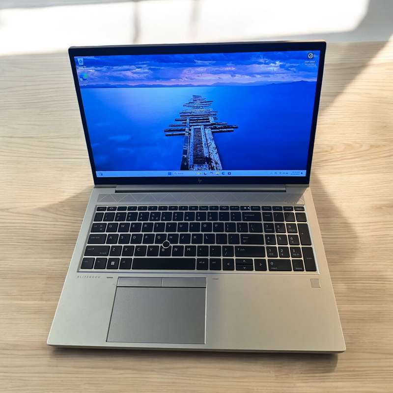 HP EliteBook 855 G8 15.6-inch HD Laptop - AMD Ryzen 7 Pro 5850U 512GB SSD 16GB RAM