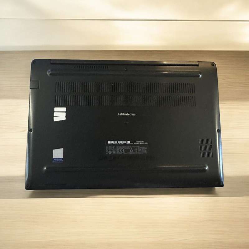 Dell Latitude 7480  Intel i7-7600U@2.8GHz, 16GB RAM, 512GB SSD, FHD Display LTE Mint