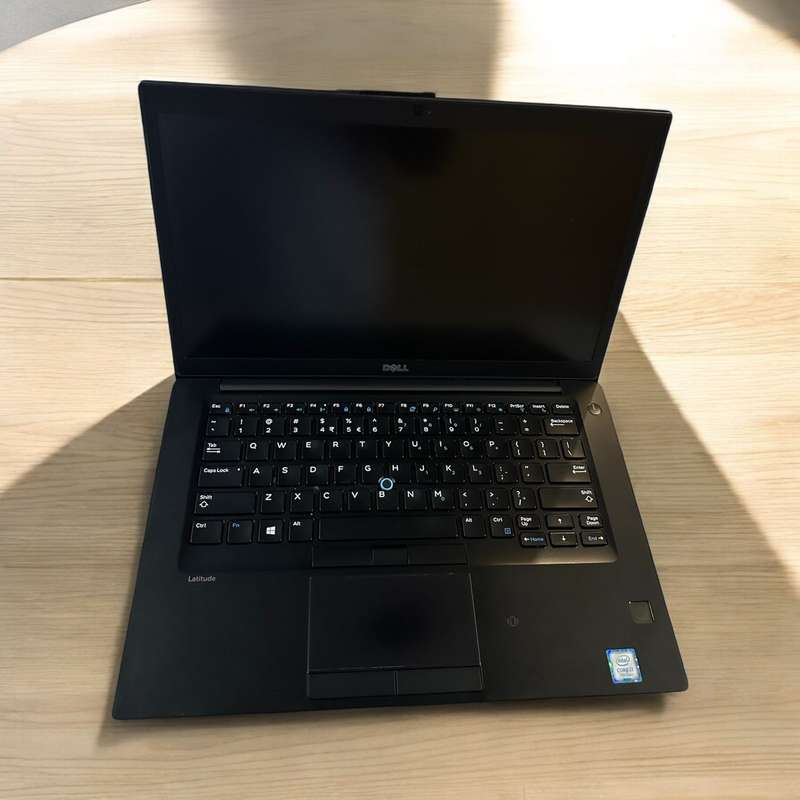 Dell Latitude 7480  Intel i7-7600U@2.8GHz, 16GB RAM, 512GB SSD, FHD Display LTE Mint