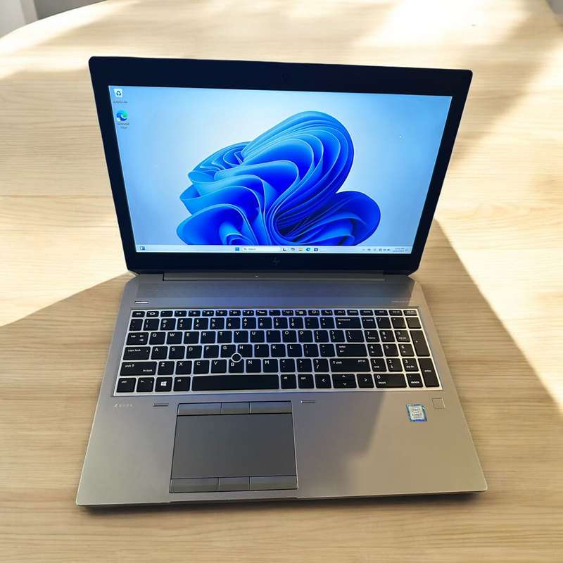 HP ZBook 15 G5 Mobile Workstation  Core i7-8750H / 15.6 FHD / 32GB RAM / 512GB SSD