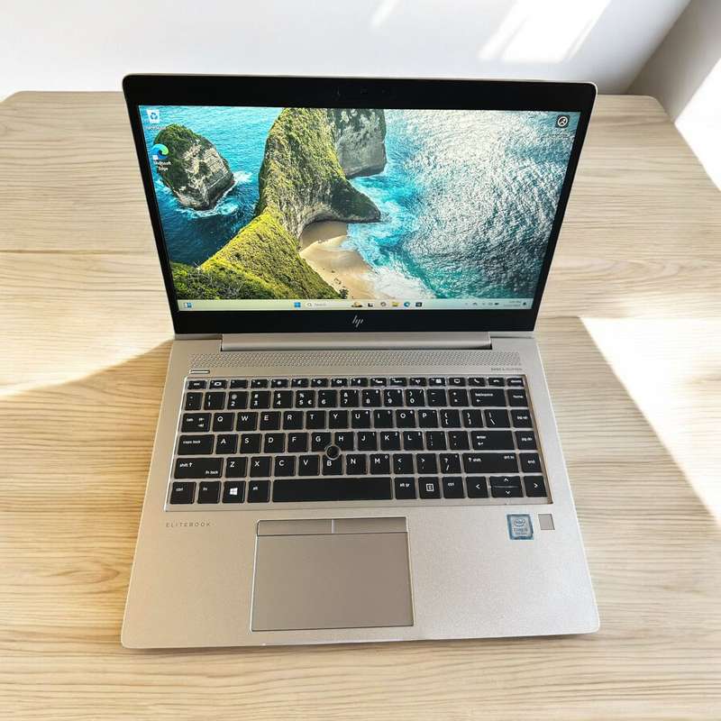 HP EliteBook 840 G5  8th Gen i5-8350U@1.6GHz, 8GB RAM, 256GB SSD,UHD GRAPHICS 620 FHD Display LTE