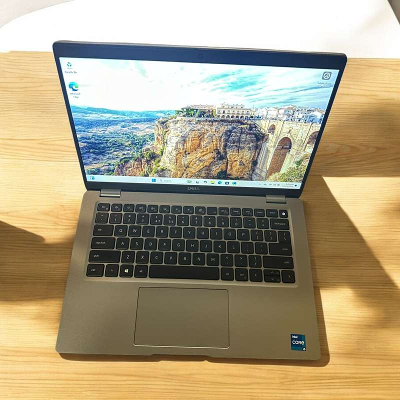 Dell Latitude 5420, 11th Gen i5 Intel Xe Graphics ,LTE  8GB RAM, 256GB NVMe SSD, FHD Display, Win11