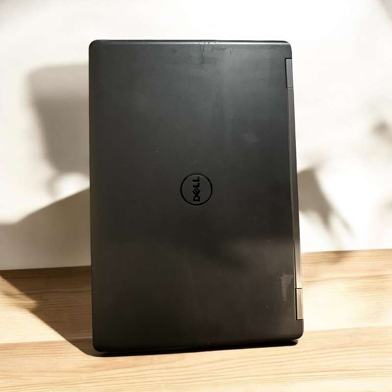 Dell Latitude E5550, ,Intel i5-5300U@2.3GHz, 4GB RAM, 500GB hdd,