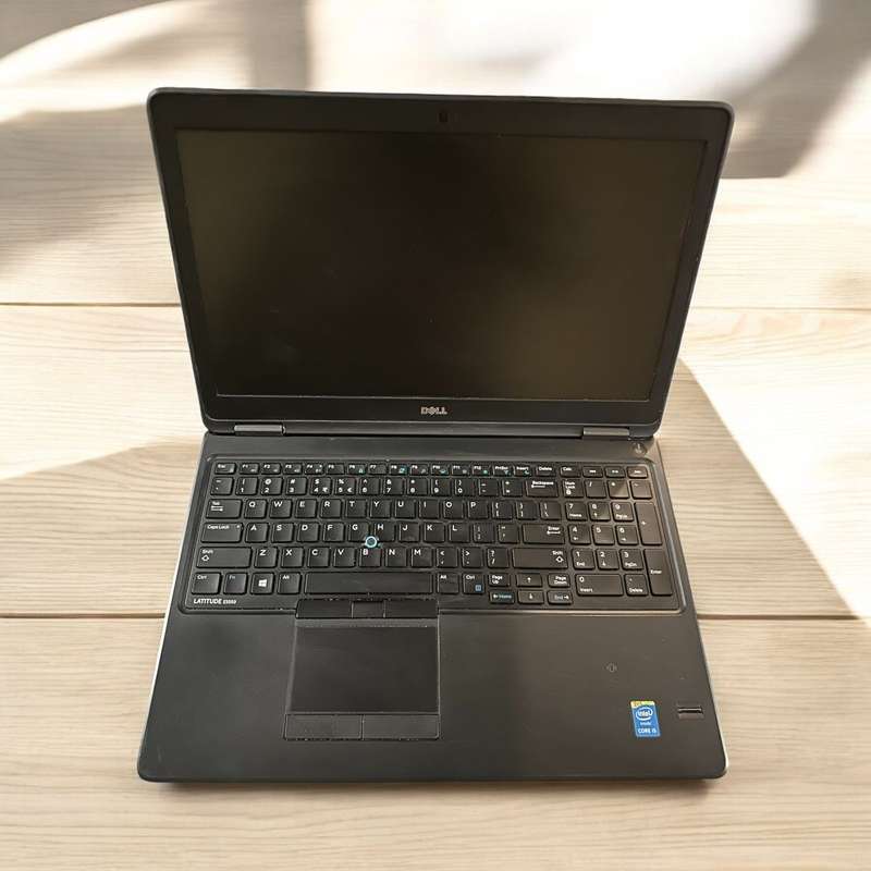 Dell Latitude E5550, ,Intel i5-5300U@2.3GHz, 4GB RAM, 500GB hdd,