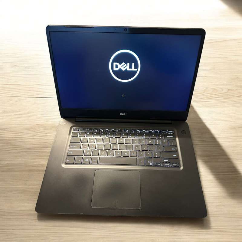 Dell Vostro 5581 8th Gen Intel Core i5-8265U, 8GB RAM 256GBSSD