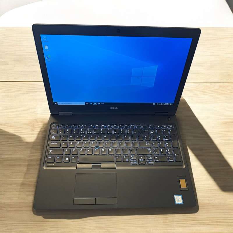 Dell Latitude 5580 Core i7 7th gen, 8GB RAM, 256GB m.2 SSD, 15.6` FHD Display, LTE