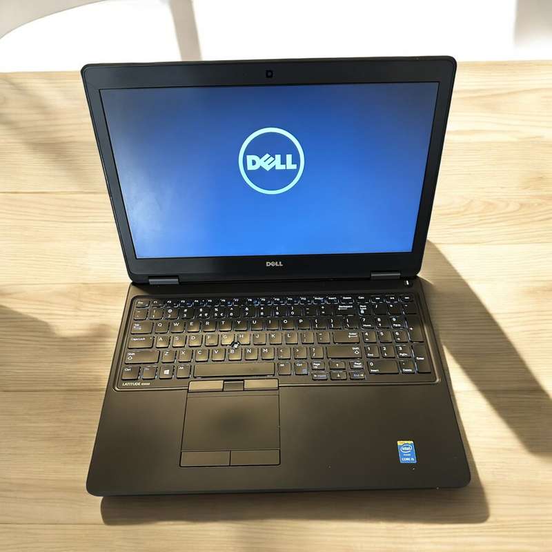 Dell Latitude E5550, ,Intel i5-5300U@2.3GHz, 4GB RAM, 1TB hdd,