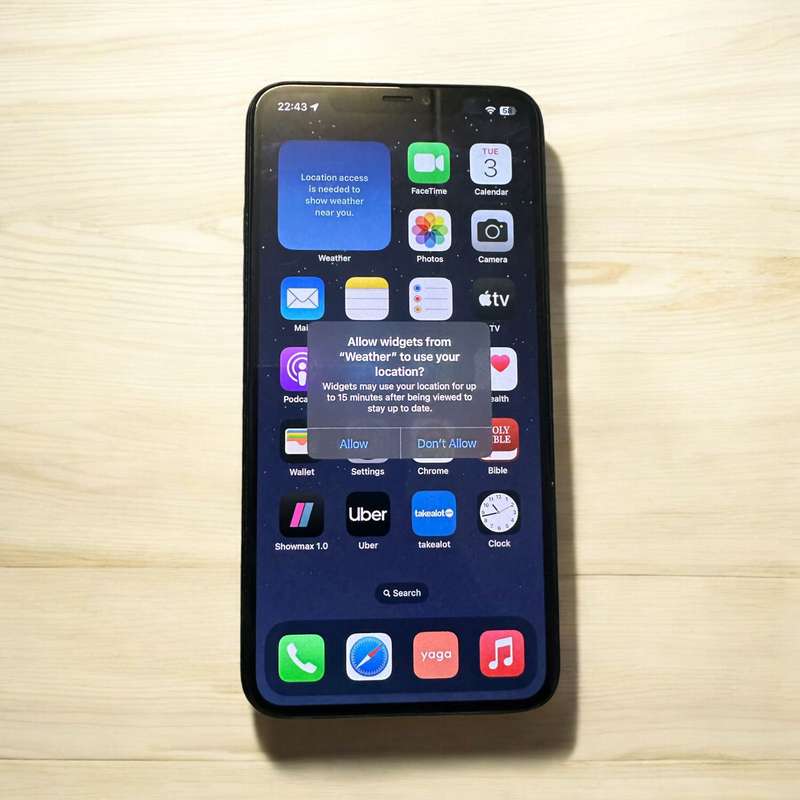 I PHONE 11 PRO MAX 256GB NEW BATT HEALTH  MINT CONDITION PLIZ READ