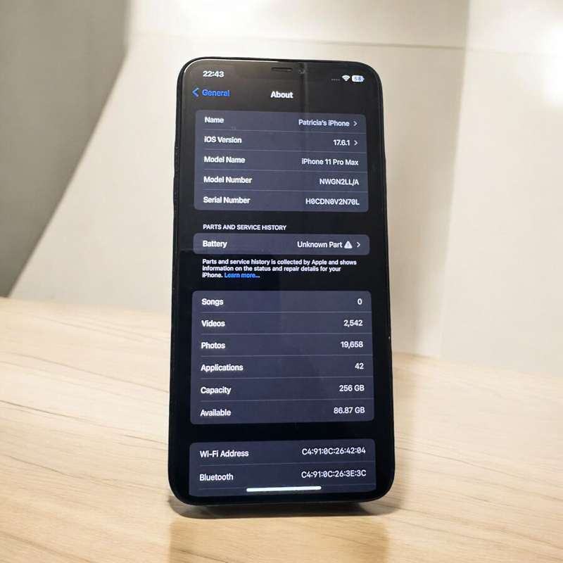 I PHONE 11 PRO MAX 256GB NEW BATT HEALTH  MINT CONDITION PLIZ READ