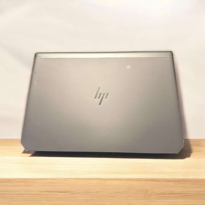 HP ZBook 15 G5    Core i7-8750H / 15.6 FHD / 32GB RAM / 512GB SSD & 256GB SSD NVIDIA QUADRO P1000