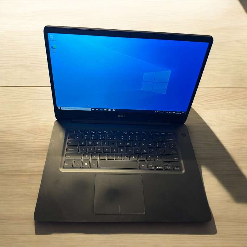 Dell Vostro 5581 8th Gen Intel Core i5-8265U, 8GB RAM 256GBSSD