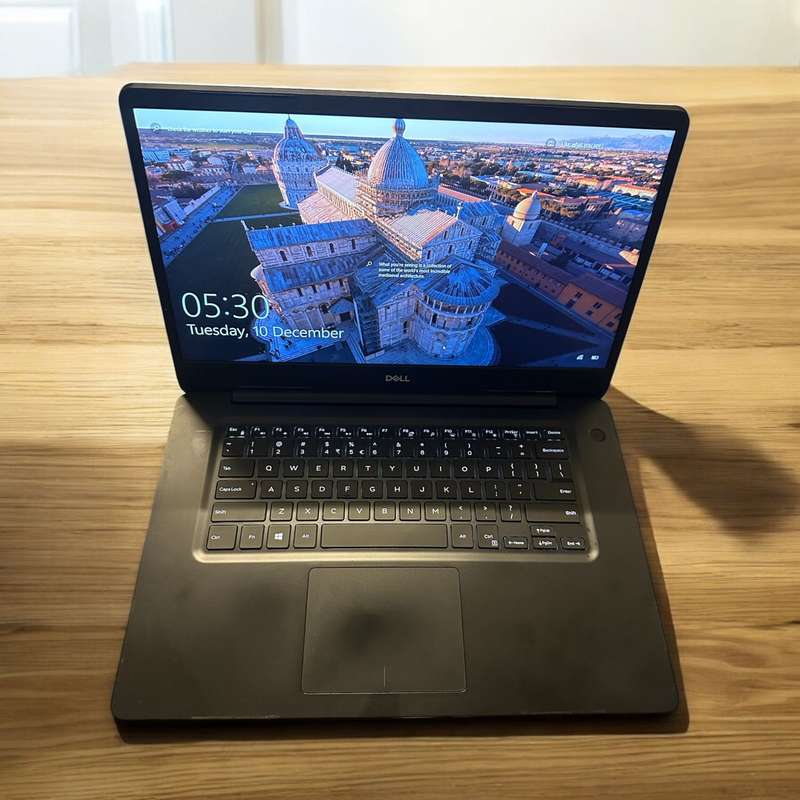Dell Vostro 5581 8th Gen Intel Core i5-8265U, 8GB RAM 256GBSSD