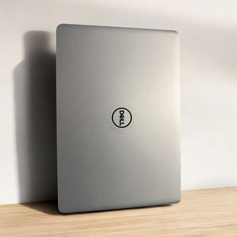 Dell Vostro 5581 8th Gen Intel Core i5-8265U, 8GB RAM 256GBSSD