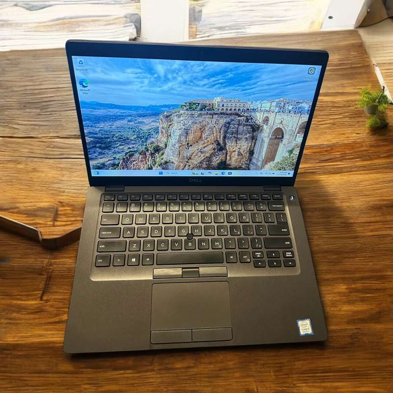 Dell Latitude 5400, 8th GEN I5-8365u@1.6ghz, 8GB RAM, 512gb NVMe SSD, 14` FHD Display, Win11 LTE