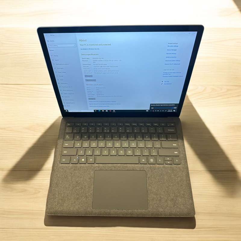MICROSOFT SURFACE  LAPTOP 3 TOUCH I5 10TH GEN 8GB RAM 256GB SSD INTEL IRIS PLUS GRAPHICS MINT AS NEW