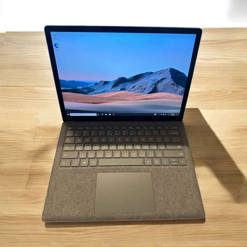 MICROSOFT SURFACE  LAPTOP 3 TOUCH I5 10TH GEN 8GB RAM 256GB SSD INTEL IRIS PLUS GRAPHICS MINT AS NEW