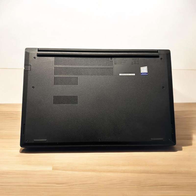Lenovo E15, 10th Gen i7-10510U@1.8GHz, 16GB RAM, 512GB m.2 SSD, 15` FHD Display,