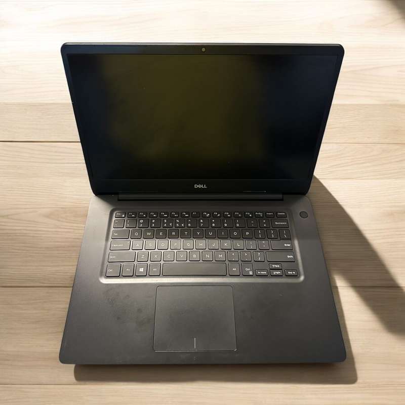 Dell Vostro 5581 8th Gen Intel Core i5-8265U, 8GB RAM 256GBSSD