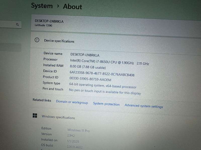 Dell Latitude 7290 Notebook PC  Core i7-8600U / 12.5 HD / 8GB RAM / 256GB SSD / 4G LTE /