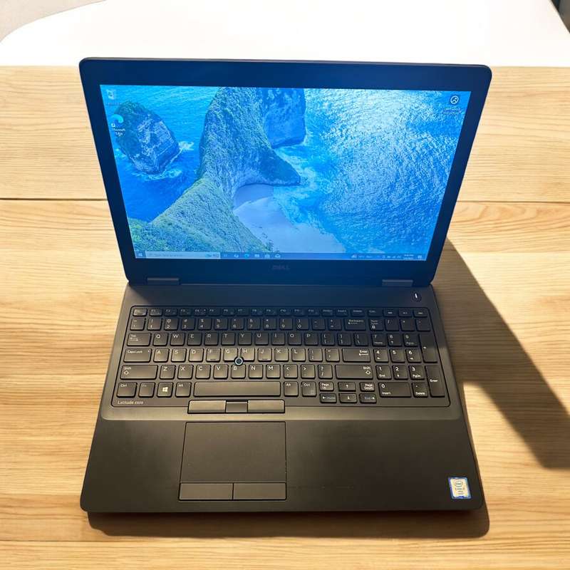 Dell Latitude E5570, Radeon R7-M370 GPU, i7-6820HQ@2.6GGHz, 16GB RAM, 512GB m.2 SSD,15` LTE