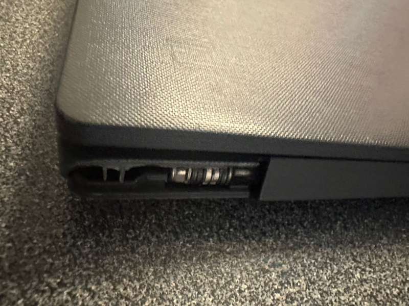 LENOVO V15-IIL CORE I5 10TH GEN 8GB RAM 250GB NVME SSD FHD DISPLAY