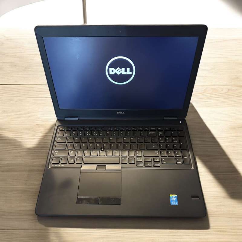 Dell Latitude E5550, ,Intel i5-5300U@2.3GHz, 8GB RAM, 180gbssd New  Batt