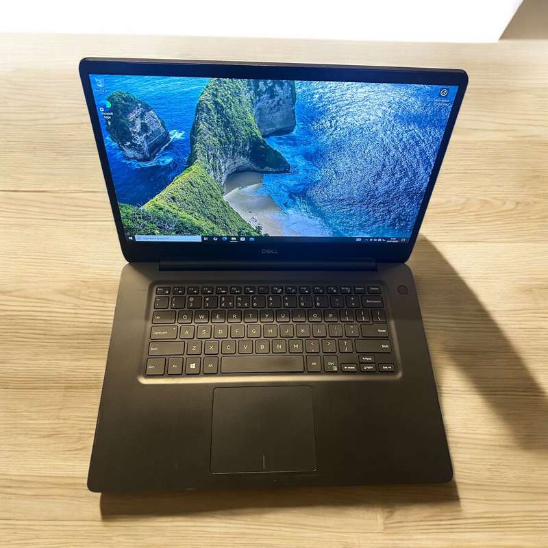 Dell Vostro 5581 8th Gen Intel Core i5-8265U, 8GB RAM 512GBSSD New Battery
