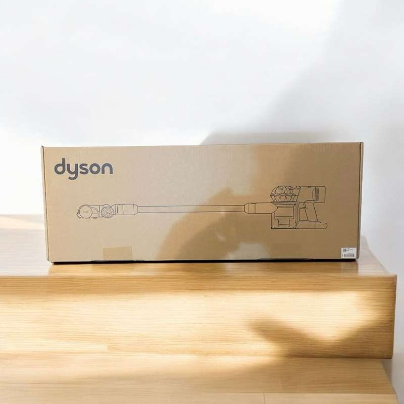 Dyson V8 Cordless Vacuum new sealed