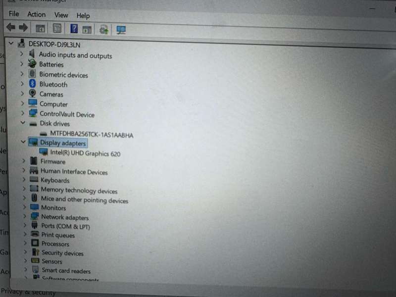 Dell Latitude  5300 2 in 1 i5 8th gen 16gb ram 256gb ssd touch screen