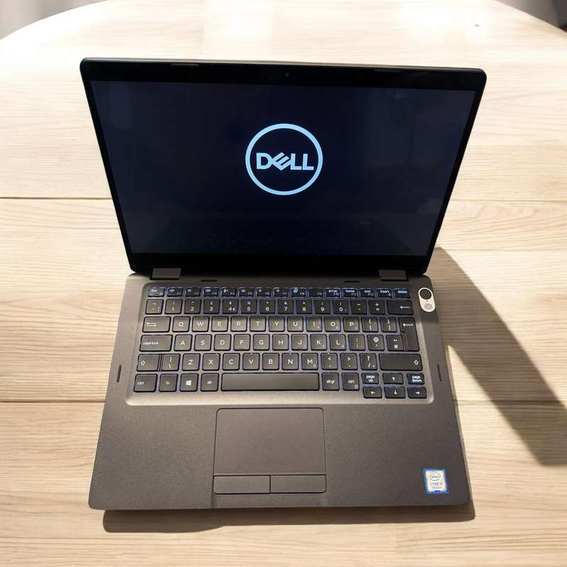 Dell Latitude  5300 2 in 1 i5 8th gen 16gb ram 256gb ssd touch screen