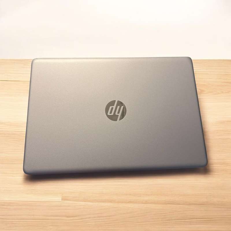 Hp  250 G8 i7 10th gen 15'6 inch 8gb ram 256gb ssd