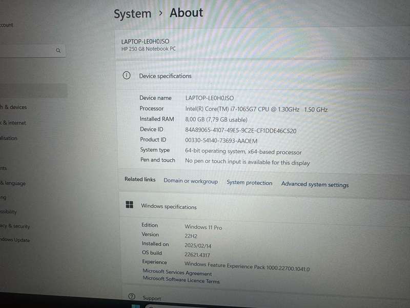 Hp  250 G8 i7 10th gen 15'6 inch 8gb ram 256gb ssd