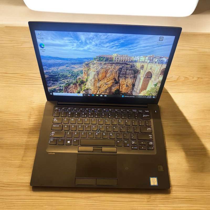 Dell Latitude 7480  Intel i7-6600 16GB Ram, 512GB m.2 SSD, Fhd Display Lte