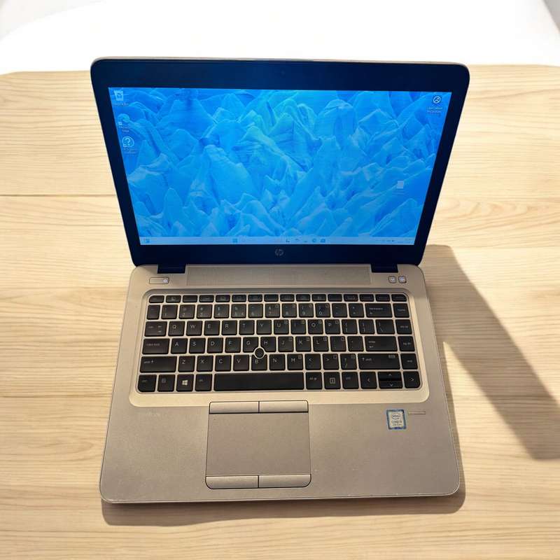 Hp Elitebook 840 G4 i5 7th gen 8gb Ram 256gb ssd