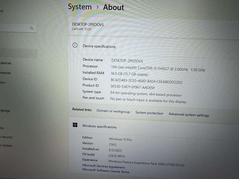 Dell 5520 Intel Iris Xe Graphics i5 11th Gen Fhd Display 16GB Ram 256gb ssd