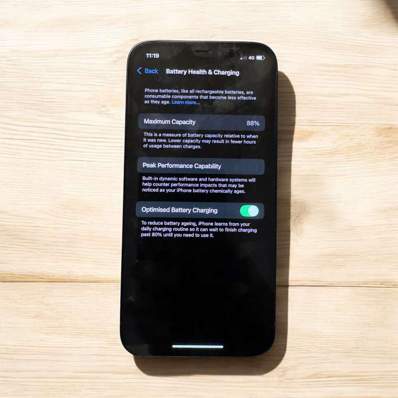 I phone 12 128gb 88% batt health